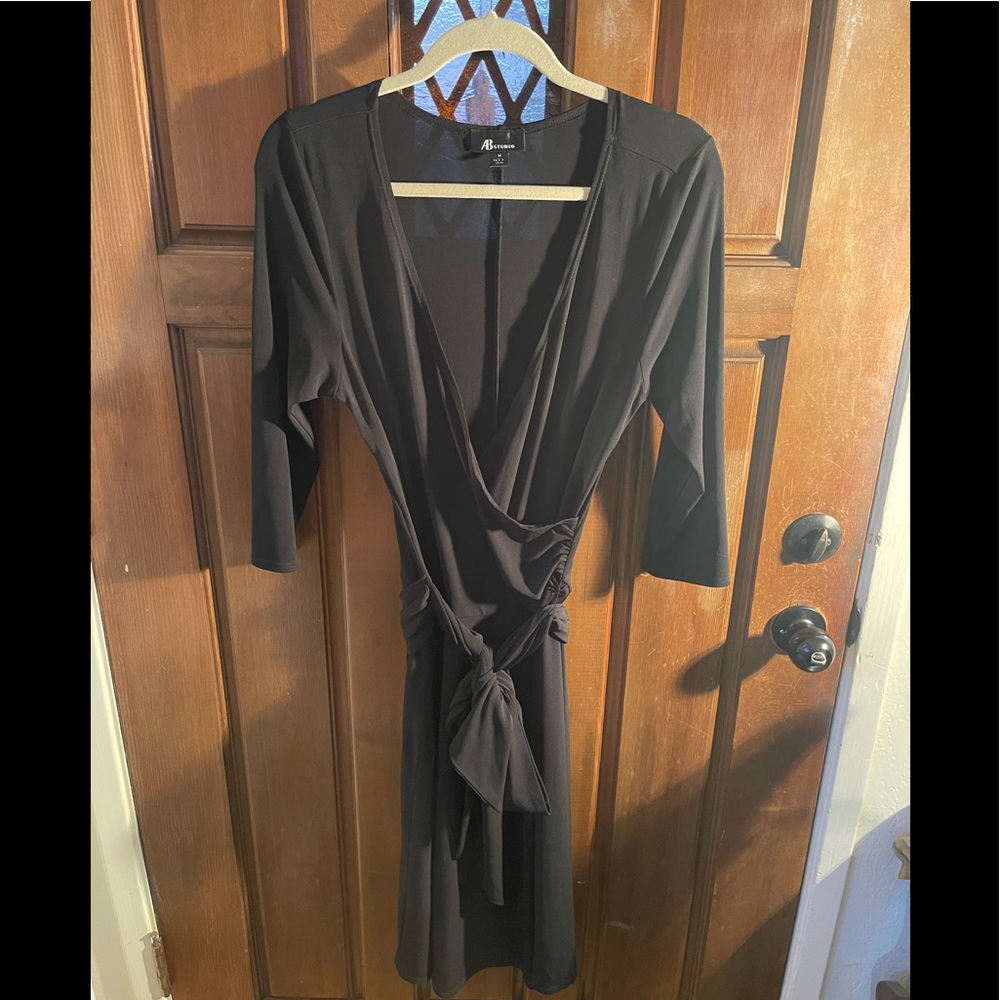 Pretty Black dress 🖤  classy black wrap style
